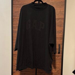 🕊️ YEEZY GAP OVERSIZED Embossed Logo Tee 🕊️